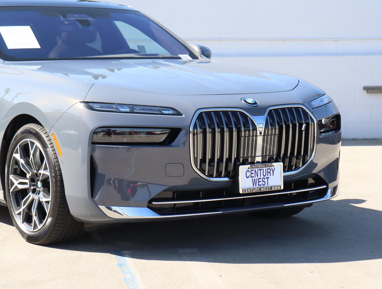 Used 2025 BMW i7 60 with VIN WBY53EJ08SCU63075 for sale in Los Angeles, CA