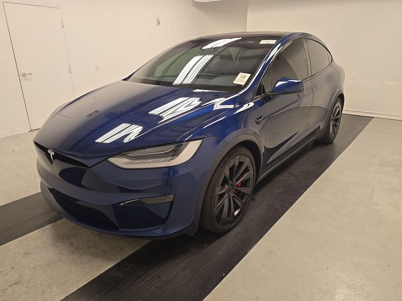 2023 Tesla Model X's photo