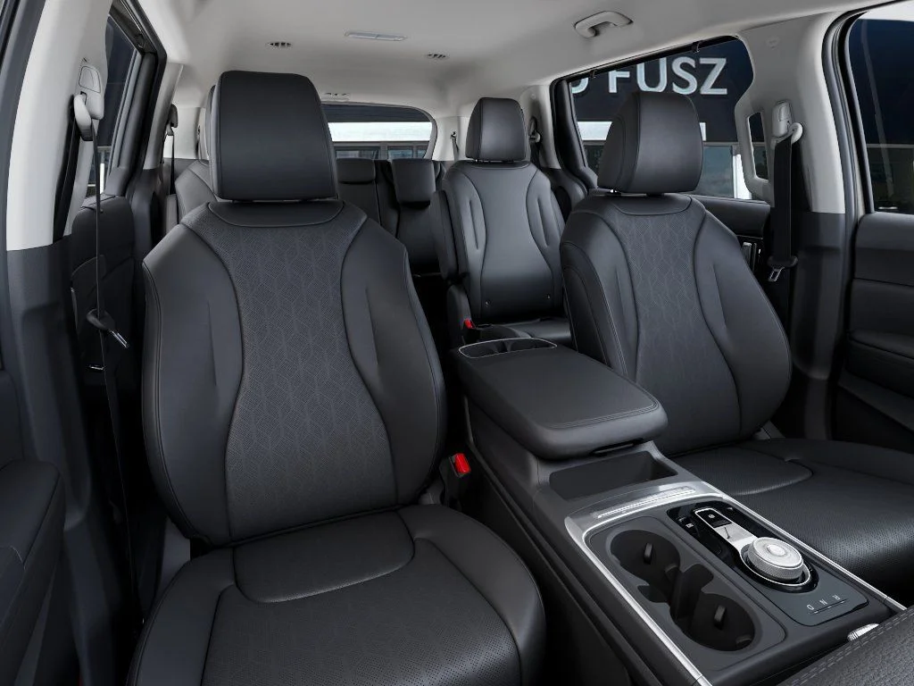 New 2027 Ivory Silver Kia EX image 15