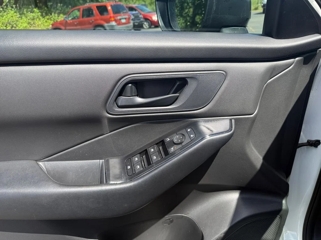 Used 2024 Glacier White Nissan S image 12