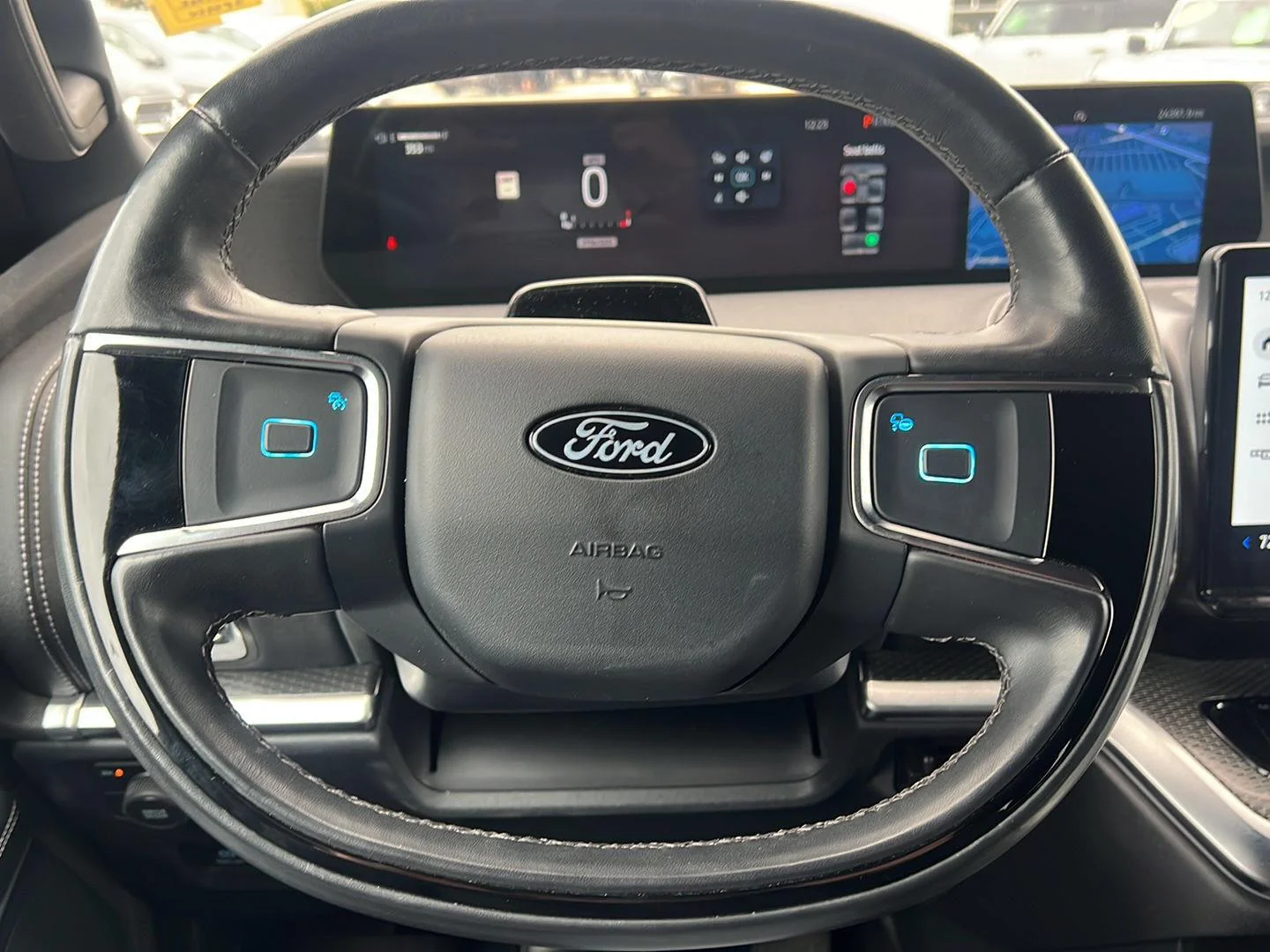 Used 2025 Agate Black Ford Platinum image 21