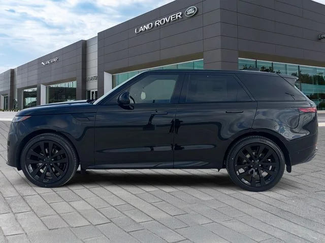 New 2026 Black Land Rover Dynamic SE image 2