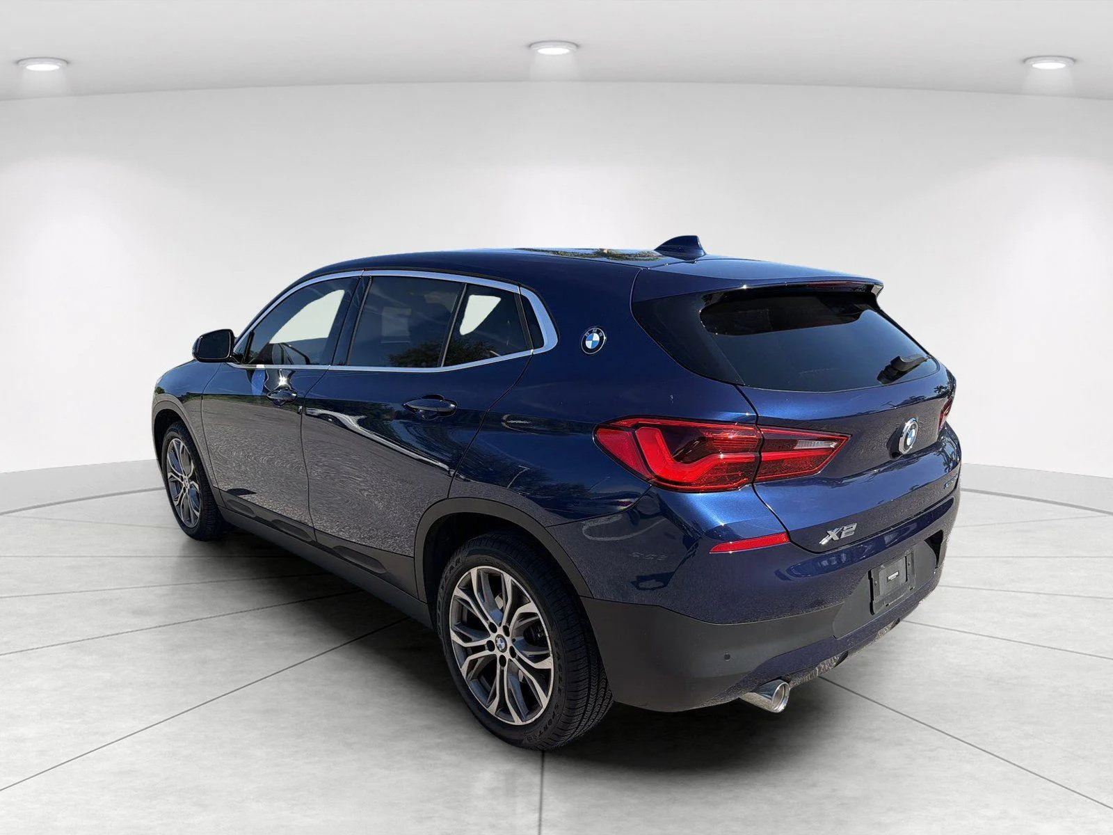 Used 2020 Mediterranean Blue Metallic BMW sDrive28i image 6