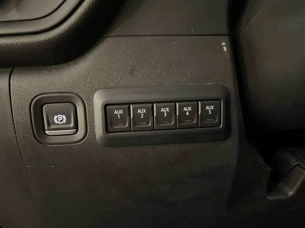 Used 2022 Northsky Blue Metallic Chevrolet Custom image 13