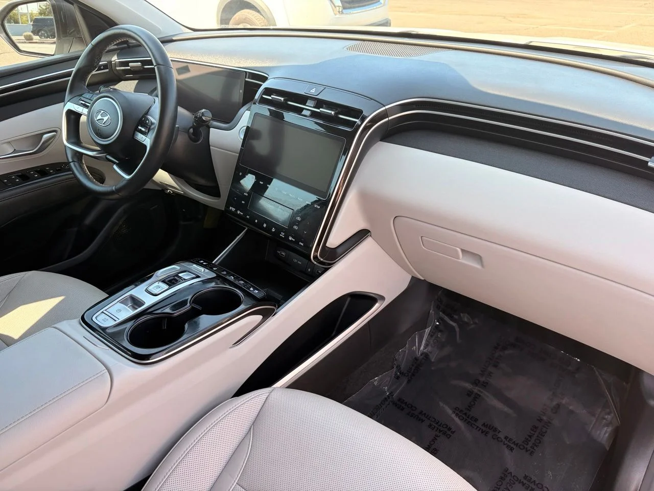 Used 2022 Quartz White Hyundai Limited image 11