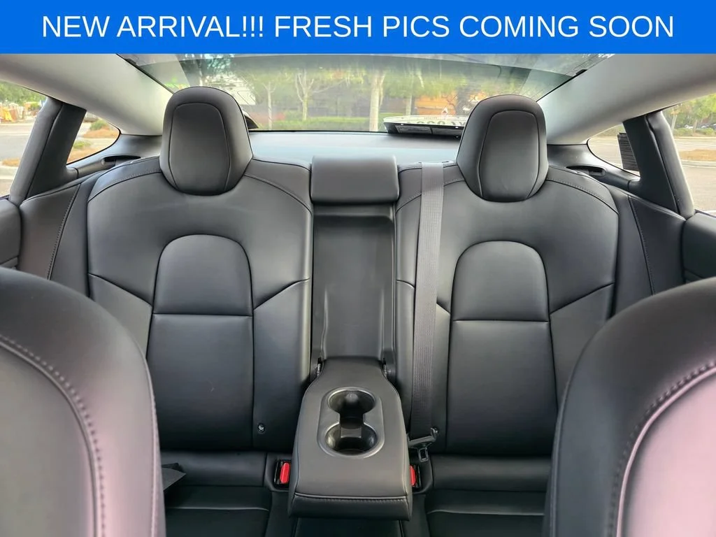 Used 2018  Tesla Long Range Battery image 13