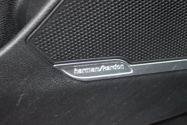 Used 2023 Black Kia SX-Prestige image 21