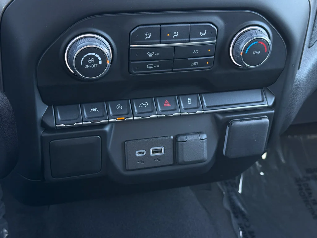 Used 2026 Summit White Chevrolet Custom image 28
