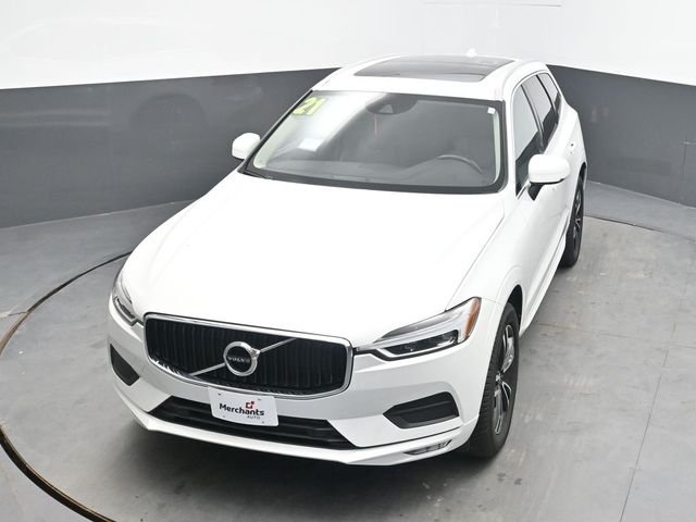 Used 2021 White Volvo T6 Momentum image 35