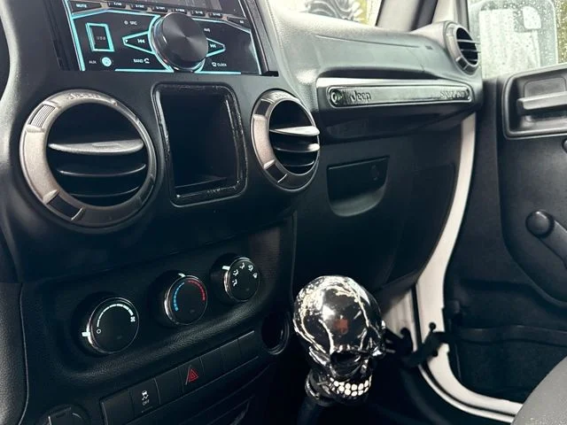 2017 Jeep Wrangler Sport - Photo 28