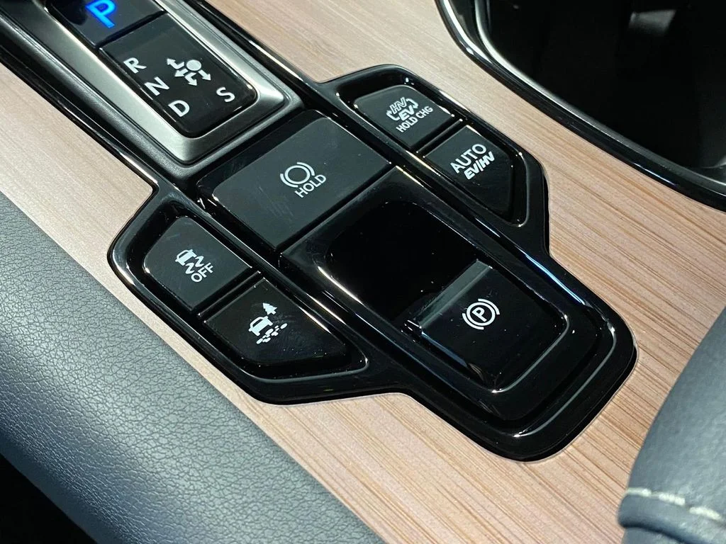 New 2026  Lexus 450h+ Luxury image 24