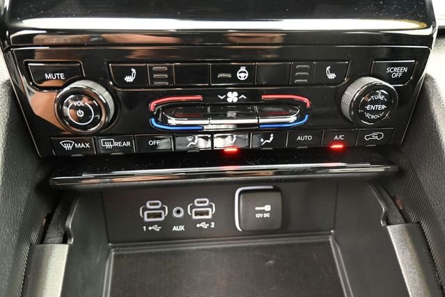 Used 2025 White Jeep Altitude X image 38