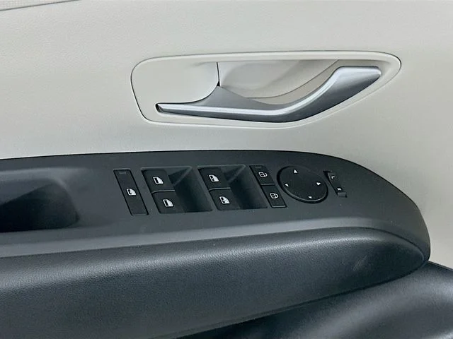 New 2026 Hyundai TUCSON SEL