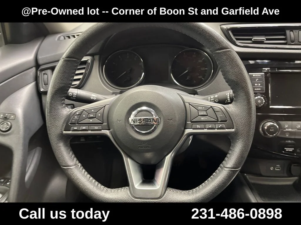 Used 2020 Gray Nissan S image 20