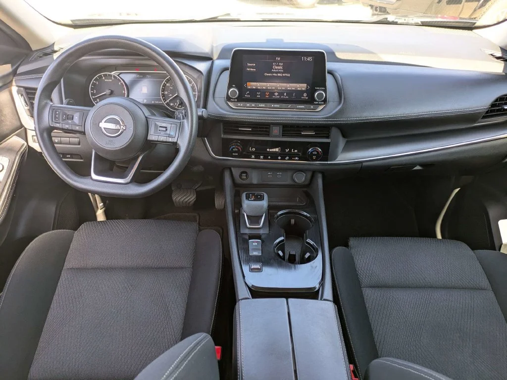 Used 2024 Gray Nissan SV image 16