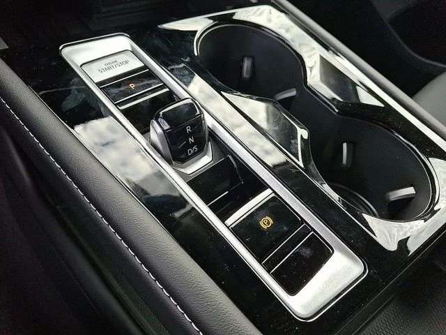 New 2026 Black Volkswagen 2.0T SE w/Technology image 10