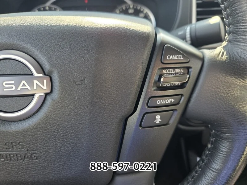 Used 2022 Glacier White NISSAN SV image 30