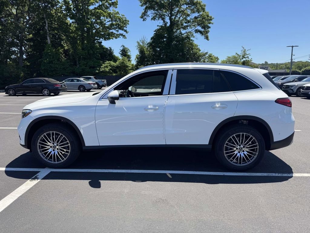 New 2026 Polar White Mercedes-Benz GLC 300 image 11