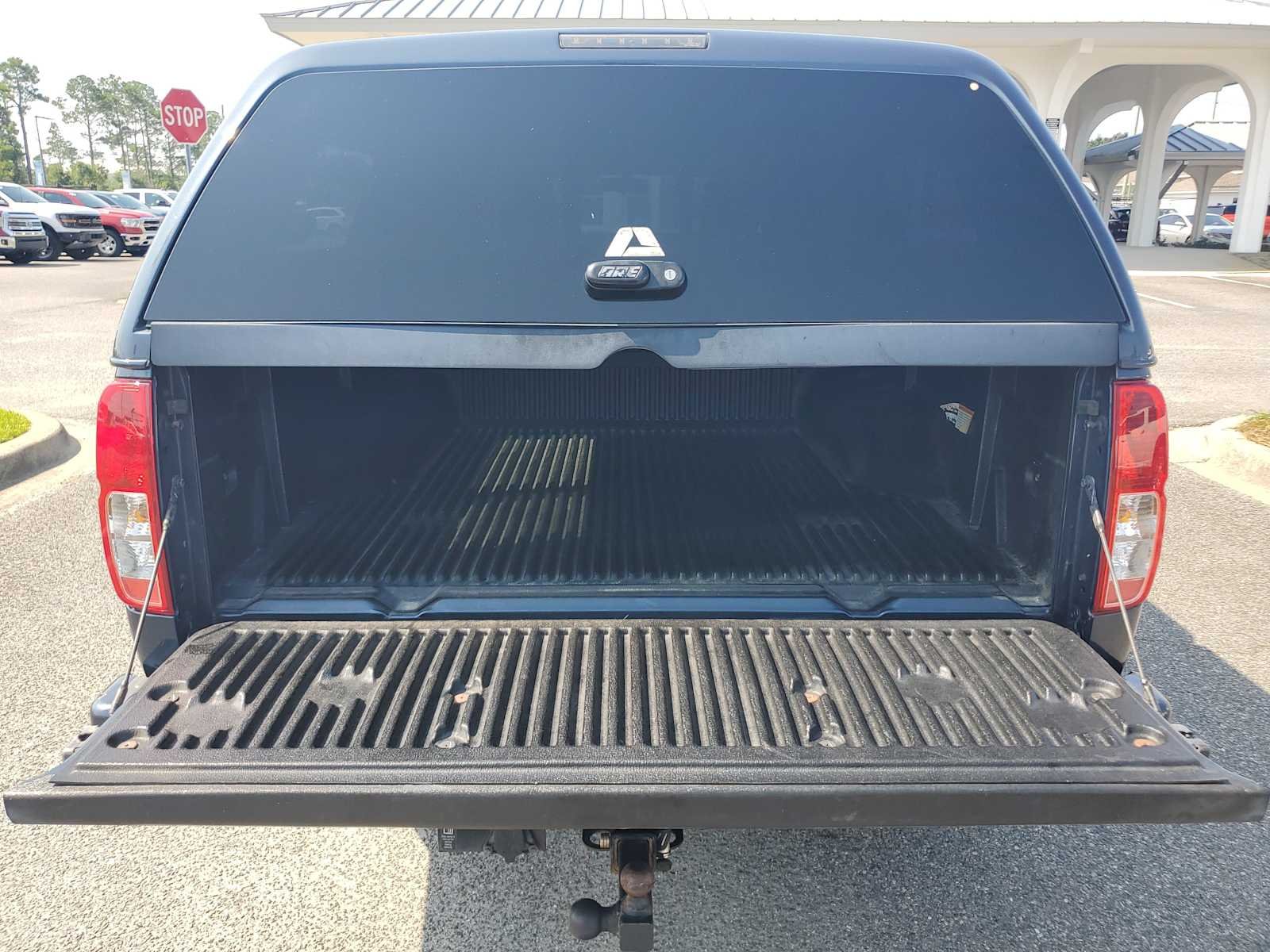 Used 2019  Nissan Desert Runner image 5