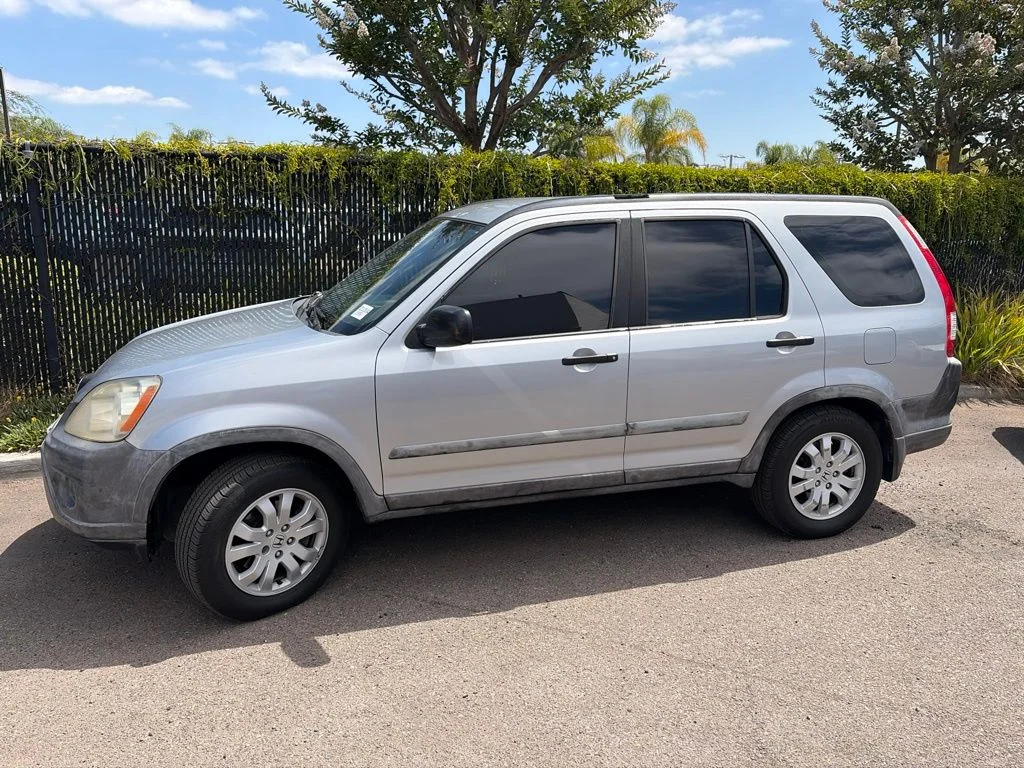 Used 2005 Silver Honda LX image 7