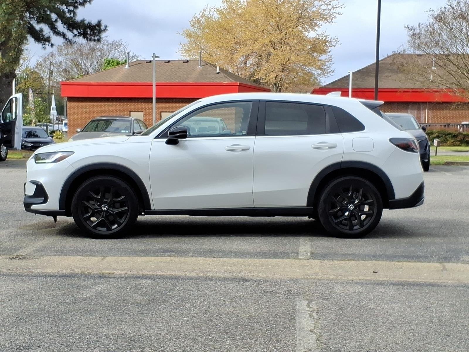 Used 2023 Platinum White Pearl Honda Sport image 3