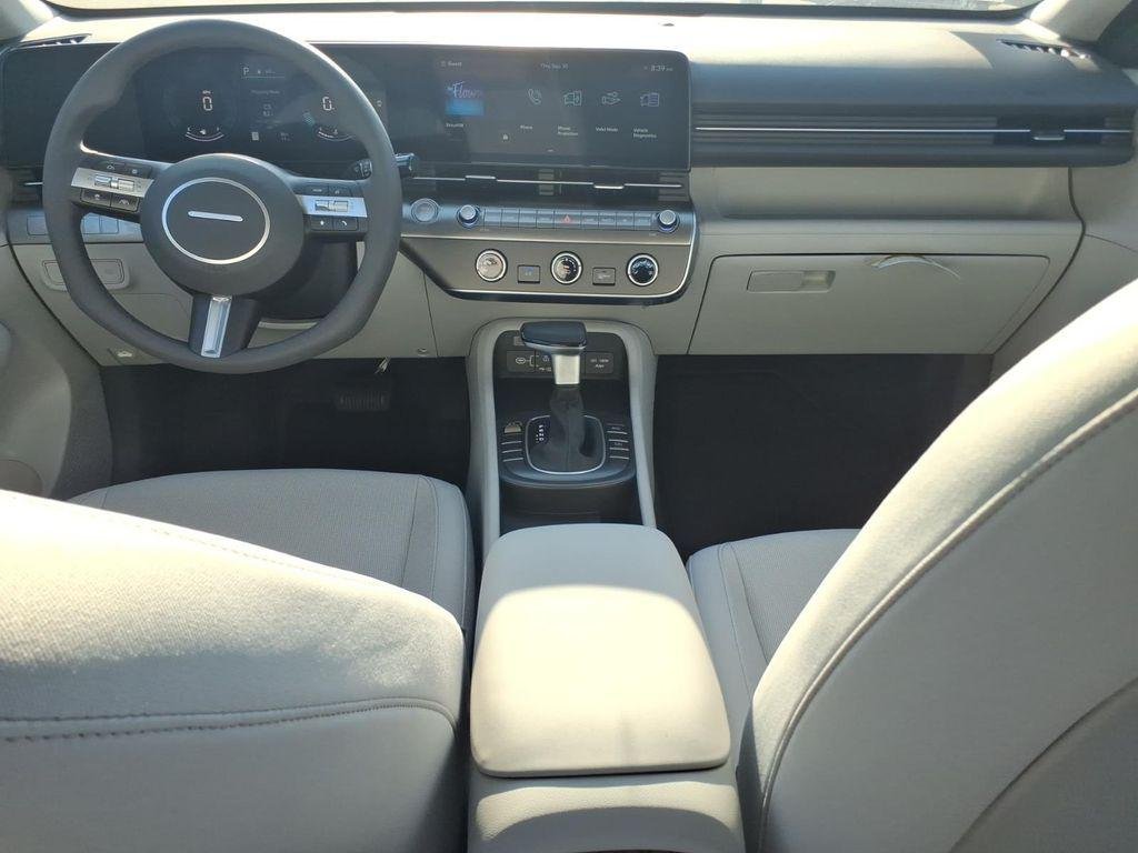 New 2027 Gray Hyundai SE FWD image 11