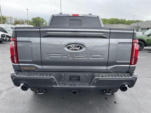 New 2026 Carbonized Gray Metallic Ford Tremor® image 41