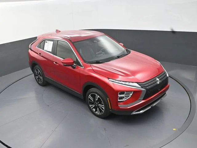 Used 2024  Mitsubishi SE image 11