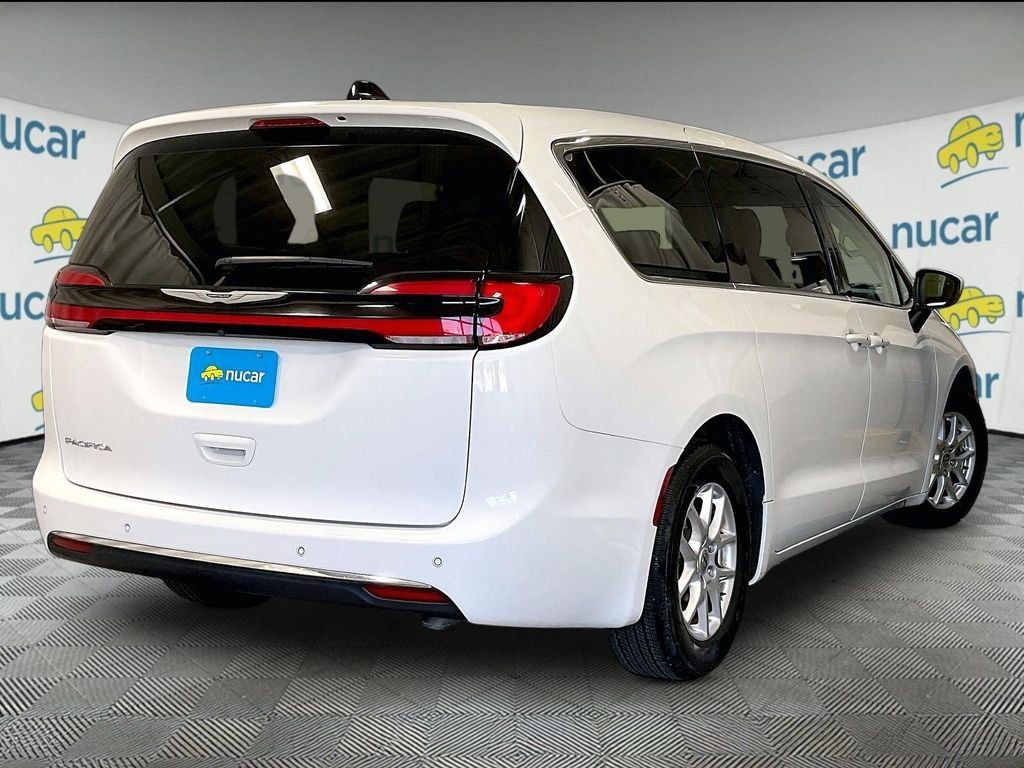 Used 2023 White Chrysler Touring L image 6