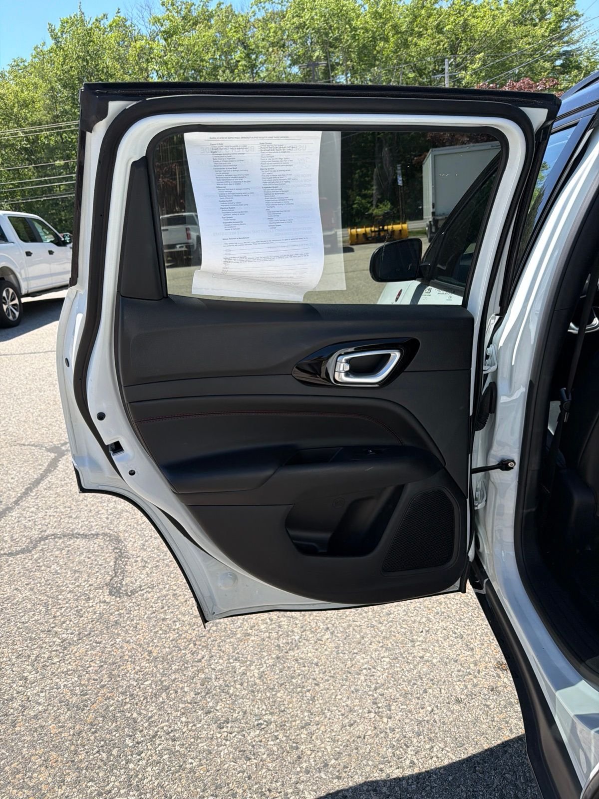 Used 2025 White Jeep Trailhawk image 12