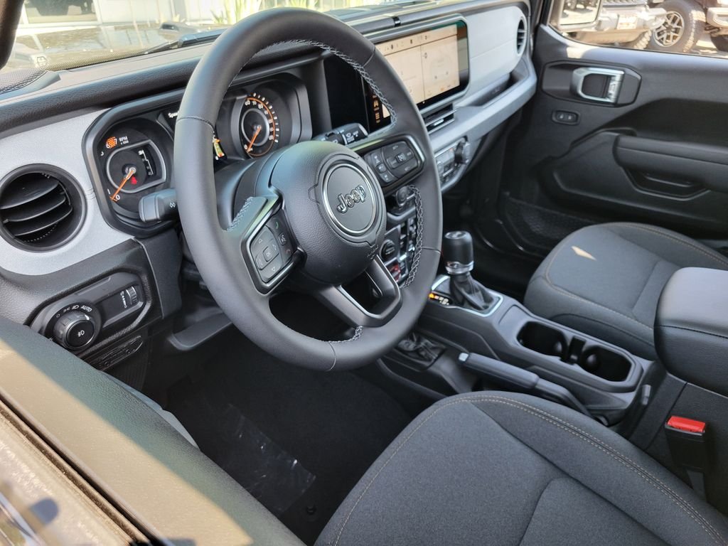 2026 Jeep Wrangler 4-Door photo 3
