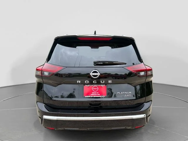 Used 2026 Black Nissan Platinum image 5