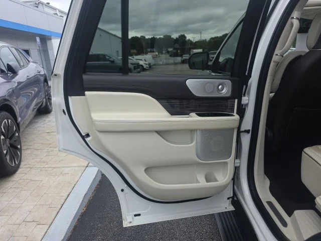 Used 2021 White Lincoln Black Label image 34