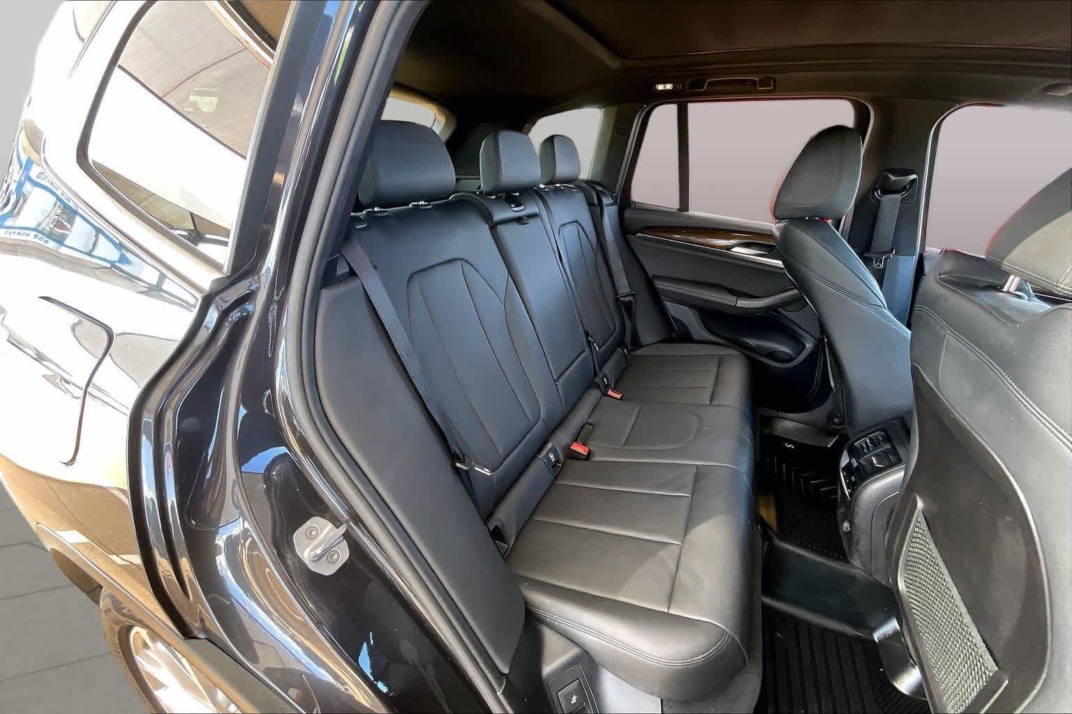 Used 2019 Dark Graphite Metallic BMW sDrive30i image 18