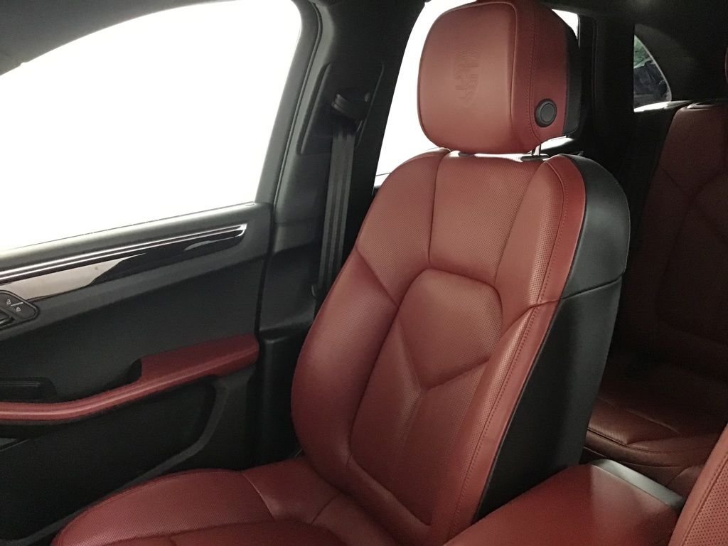 2024 Porsche Macan S - Photo 20