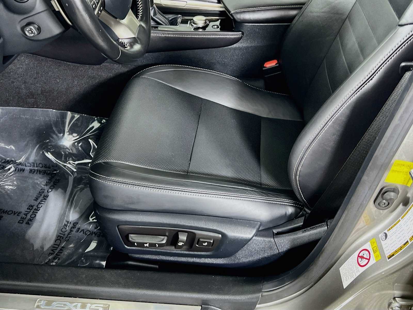 Used 2018 Atomic Silver Lexus  image 20