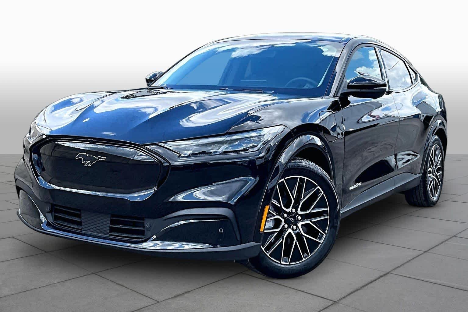 Used 2025 Shadow Black Ford Premium image 39