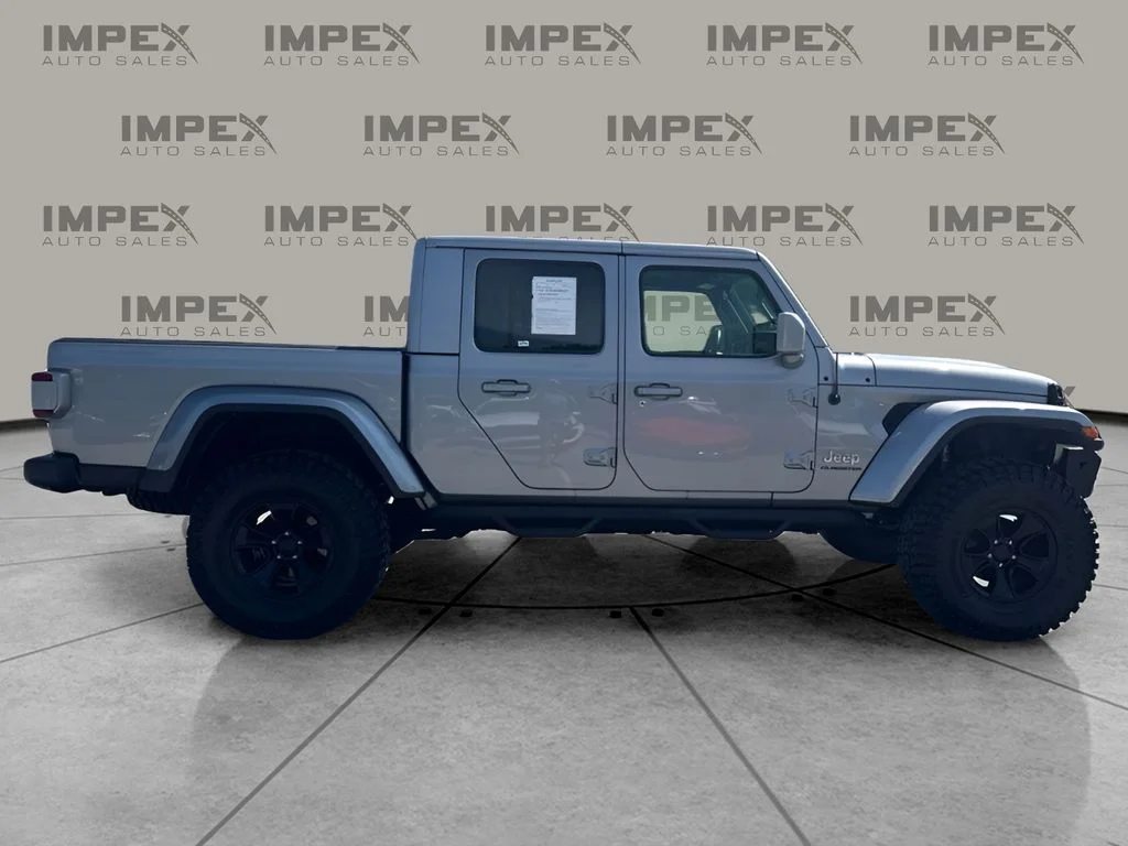 Used 2020 Silver Jeep Overland image 6