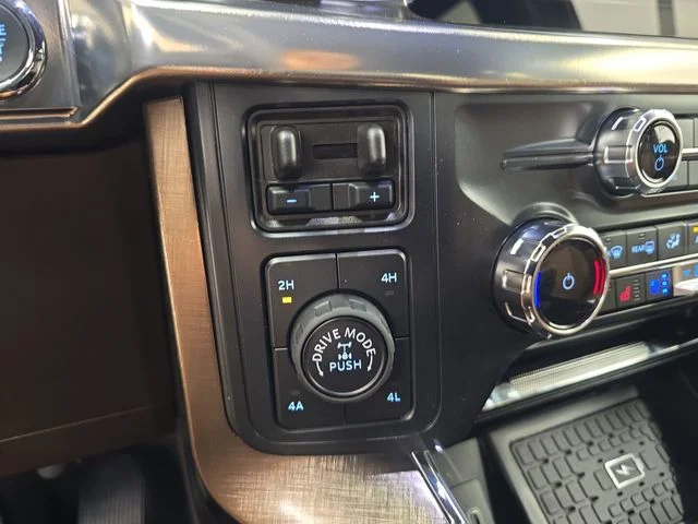 New 2026 Agate Black Metallic Ford King Ranch® image 37