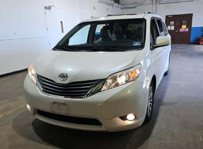 2016 Toyota Sienna XLE Premium