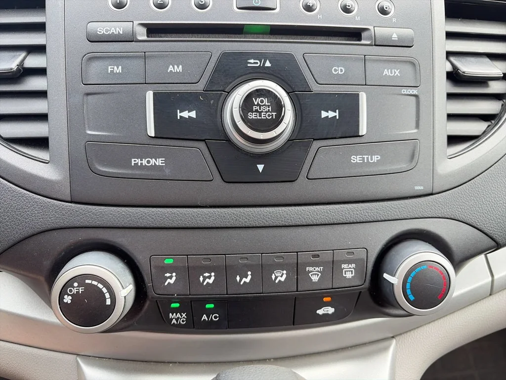Used 2014 Gray Honda LX image 25