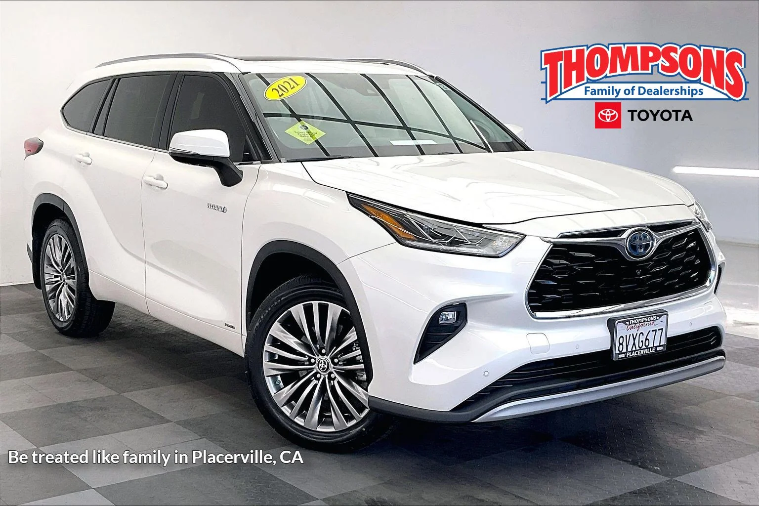 Used 2021 Blizzard Pearl Toyota Platinum image 1