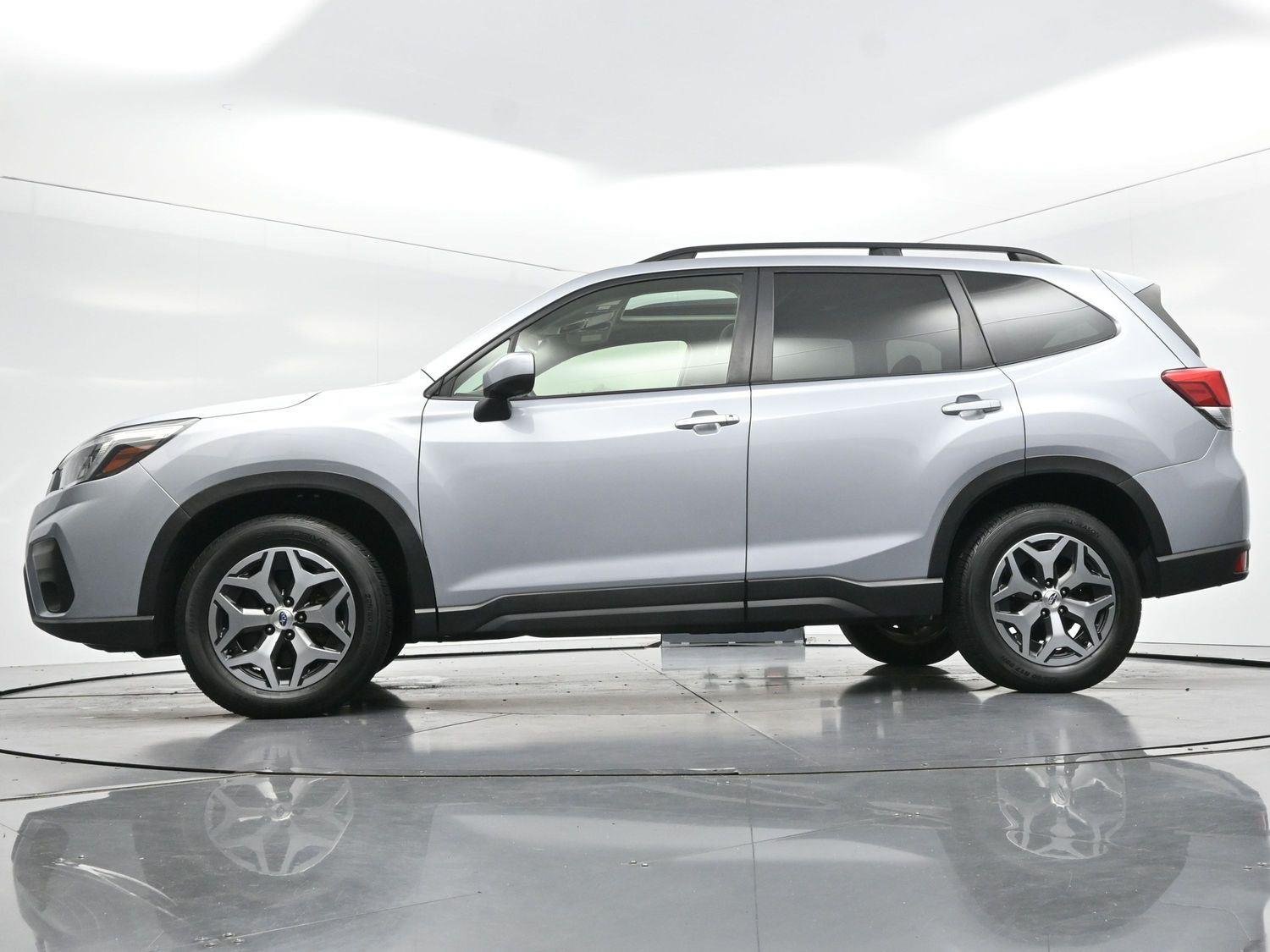 Used 2020 Ice Silver Metallic Subaru Premium image 44