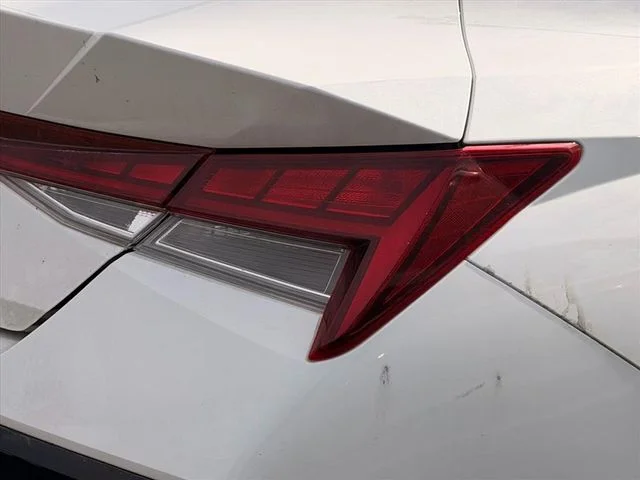Used 2024 White Hyundai SEL image 16