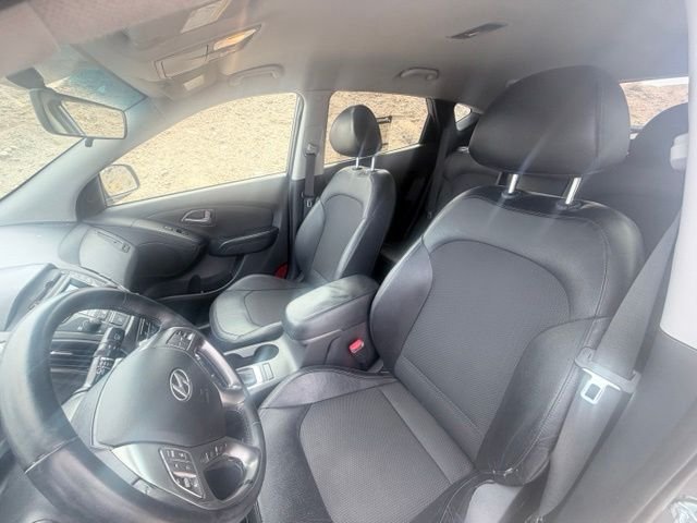 Used 2015 Gray Hyundai SE image 21