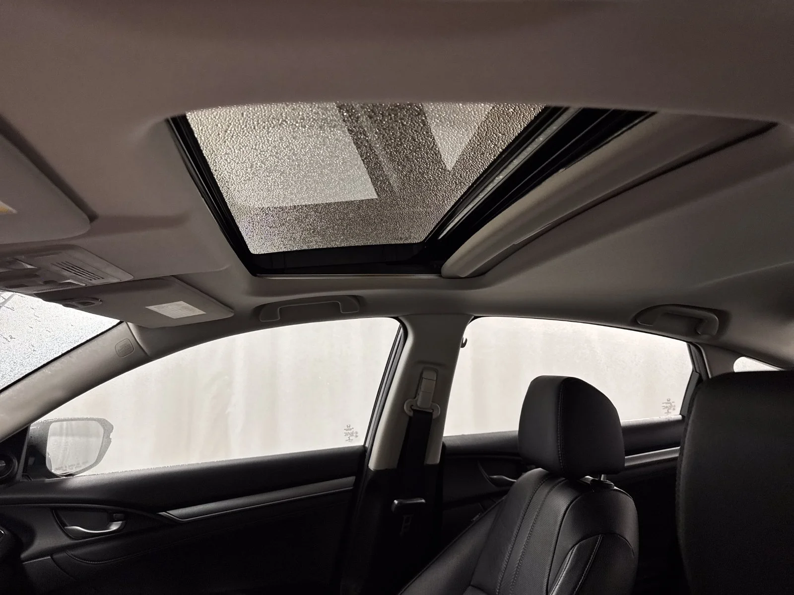Used 2016  Honda Touring image 21