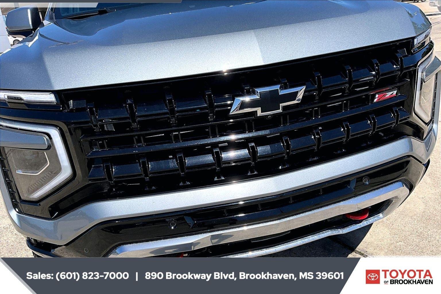 Used 2025 Sterling Gray Metallic Chevrolet Z71 image 24