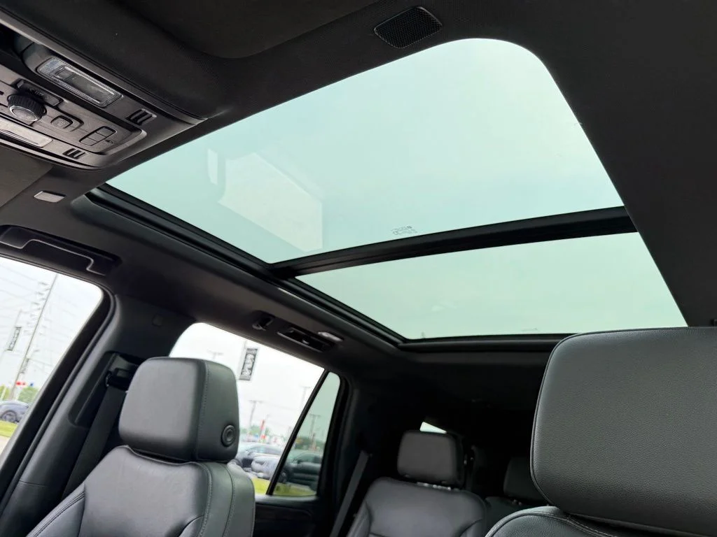Used 2022 Blue Chevrolet LT image 24