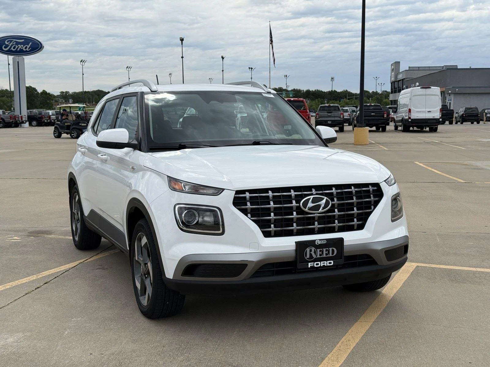 Used 2024 Hyundai Venue SEL with VIN KMHRC8A32RU295707 for sale in Kansas City