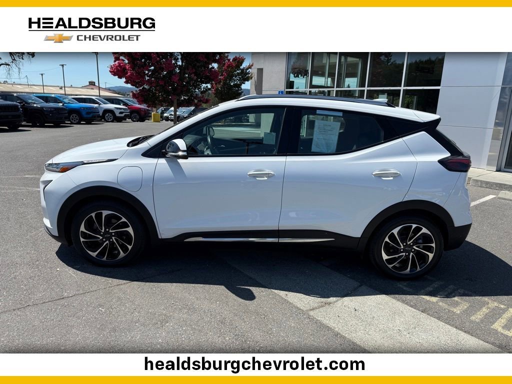 Used 2022 Chevrolet Bolt EUV Premier with VIN 1G1FZ6S06N4106235 for sale in Healdsburg, CA